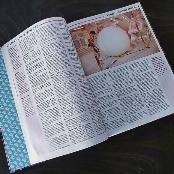 Vtg 1992 Guiness Book of World Records - Picture 5 of 7